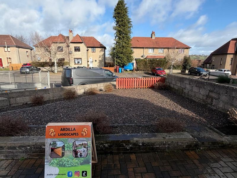 Gravel Driveway by Ardilla Landscapes in Dundee